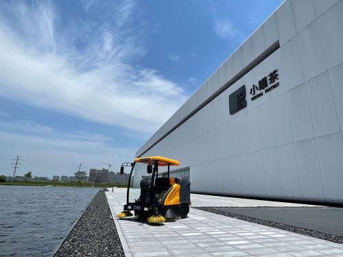 南博C180半封閉式掃地車服務(wù)于黃山某茶廠